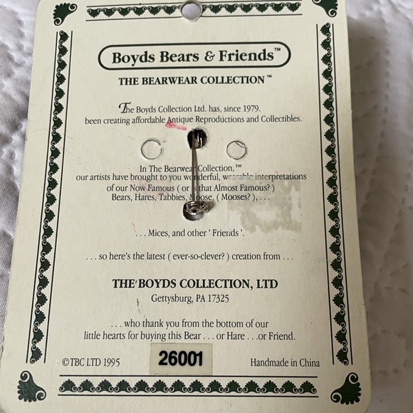 Boyds Bears pin - Elliot the Fireman - Picture 2 of 2